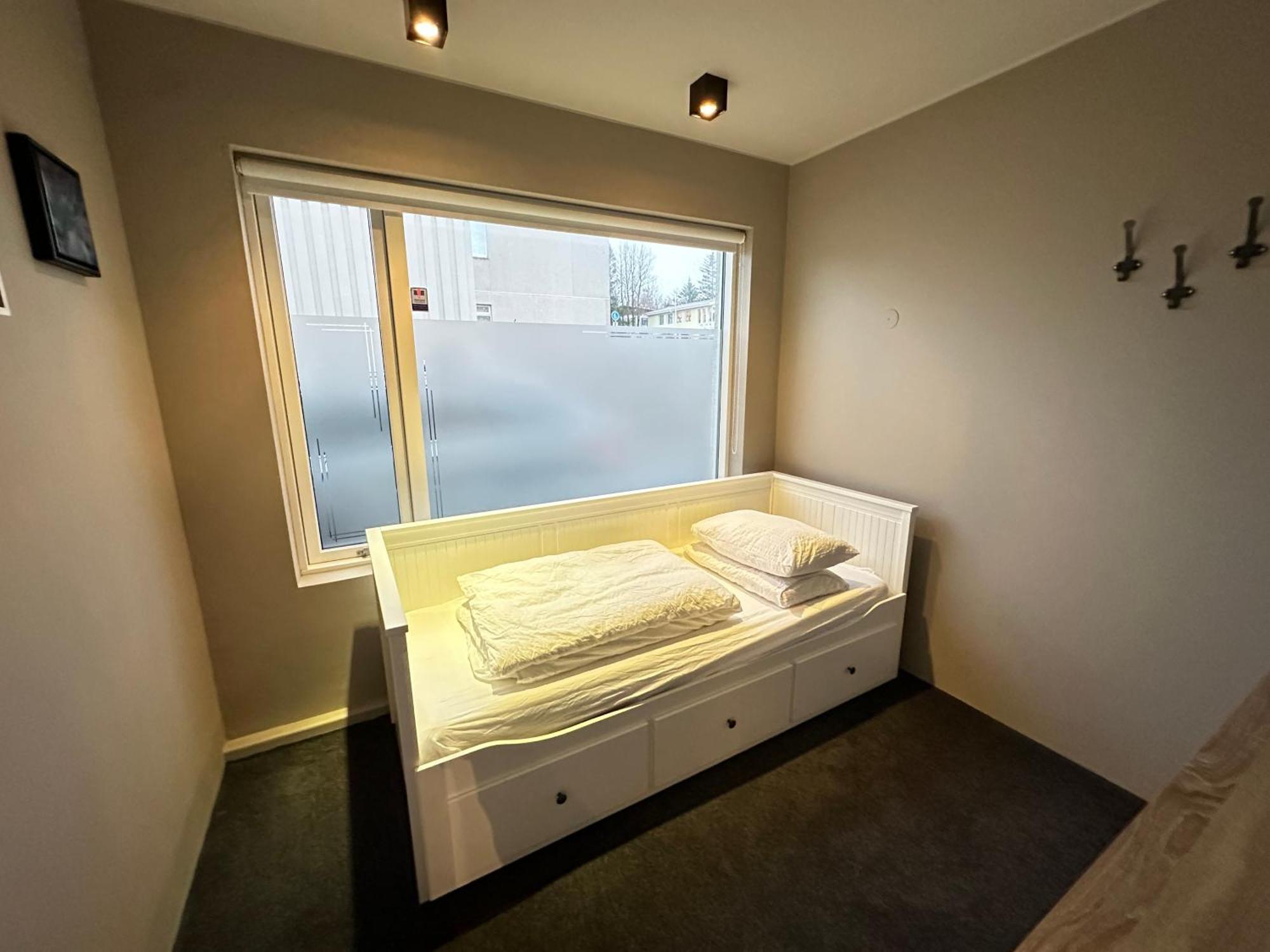 Spacious And Family Friendly Apartment In Kopavogur เรคยาวิก ภายนอก รูปภาพ
