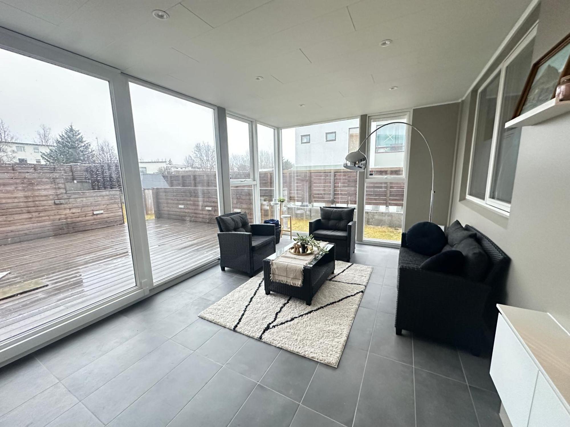 Spacious And Family Friendly Apartment In Kopavogur เรคยาวิก ภายนอก รูปภาพ